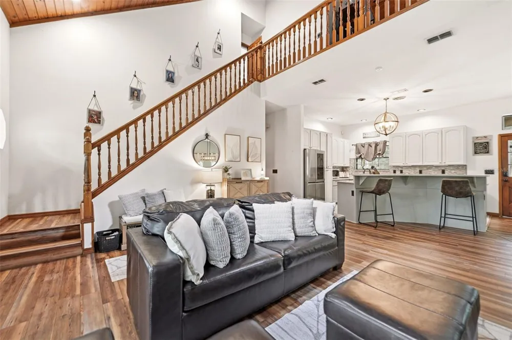 381 JUNGLE ROAD Geneva, FL 32732