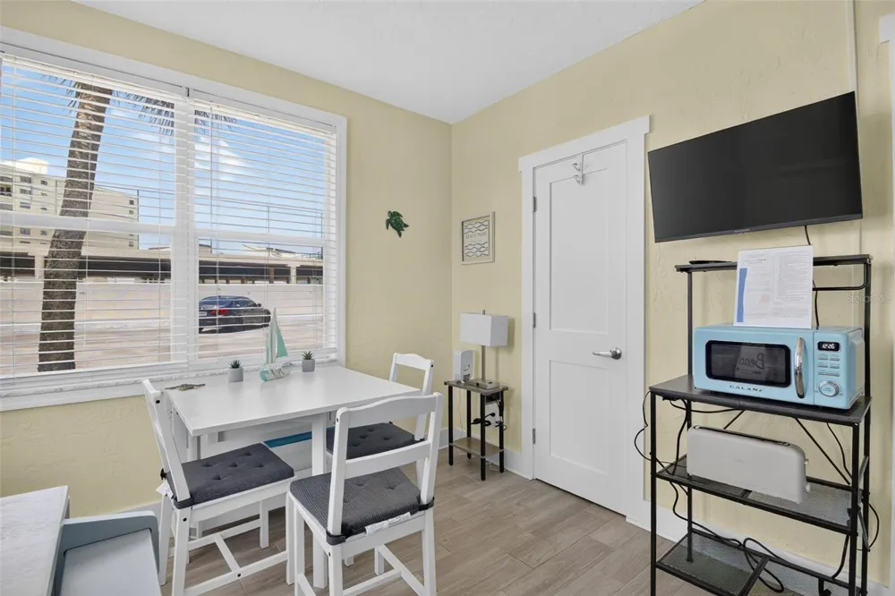 908 VILLAS DRIVE #10 Venice, FL 34285
