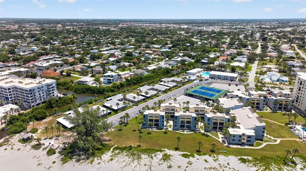 908 VILLAS DRIVE #10 Venice, FL 34285