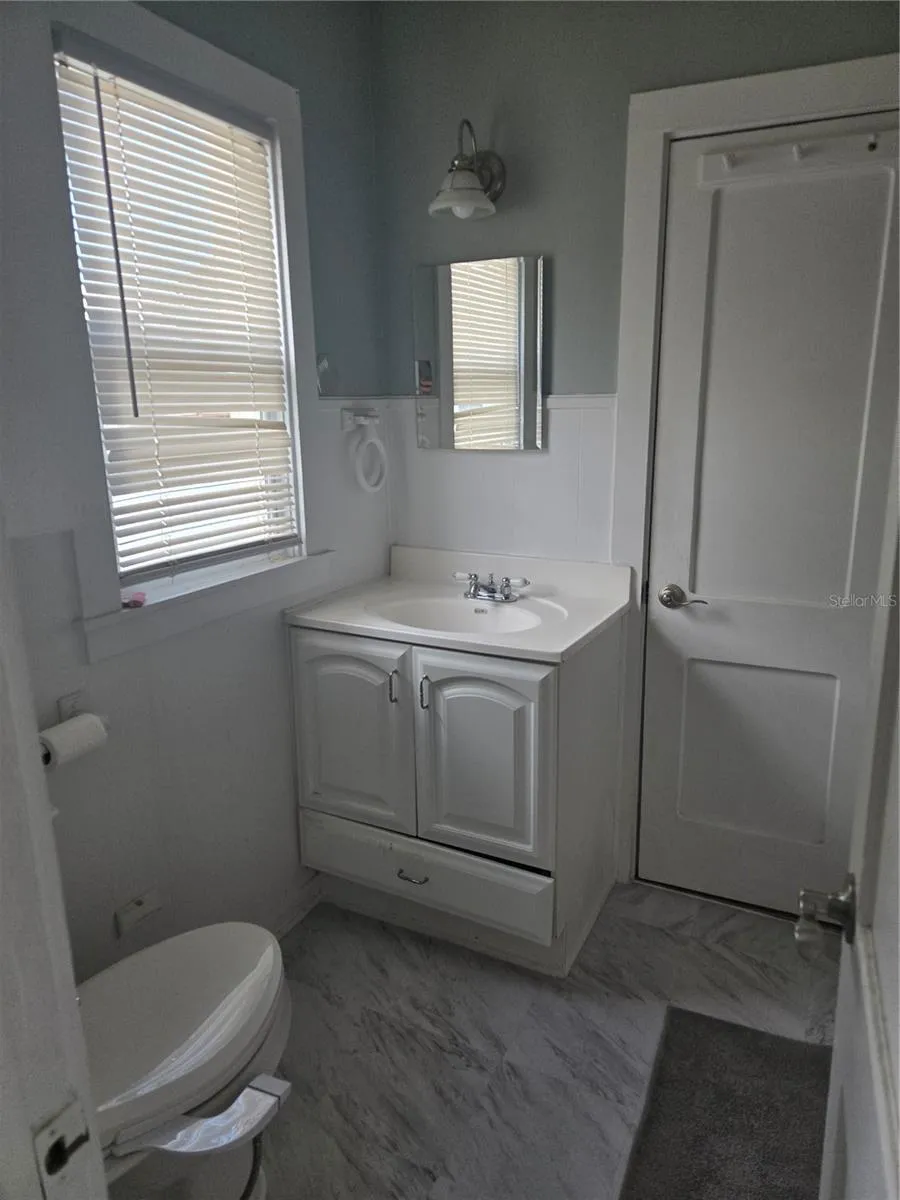 146 NE MADISON CIRCLE St Petersburg, FL 33702