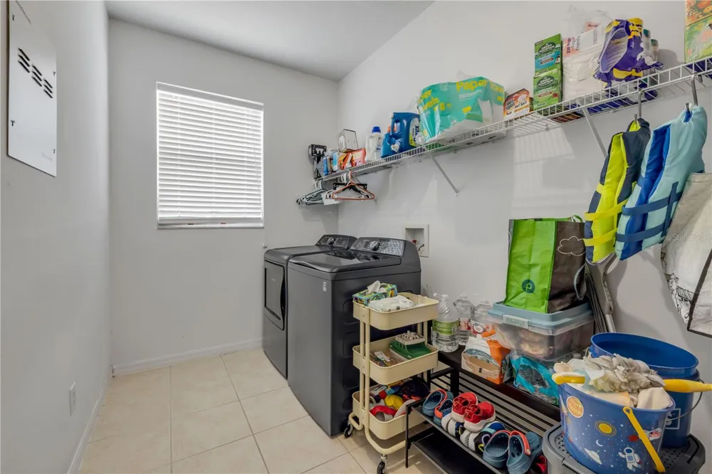 36624 GRAND ISLAND OAKS CIRCLE Grand Island, FL 32735