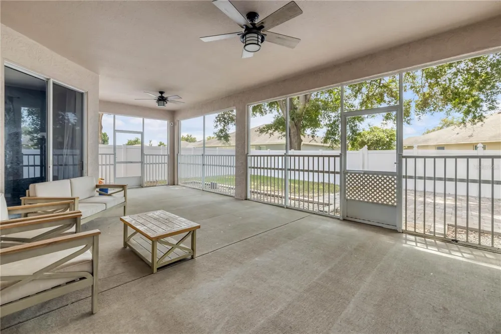 36624 GRAND ISLAND OAKS CIRCLE Grand Island, FL 32735