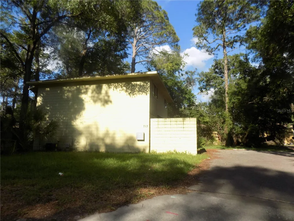 713 SW 69 STREET Gainesville, FL 32607