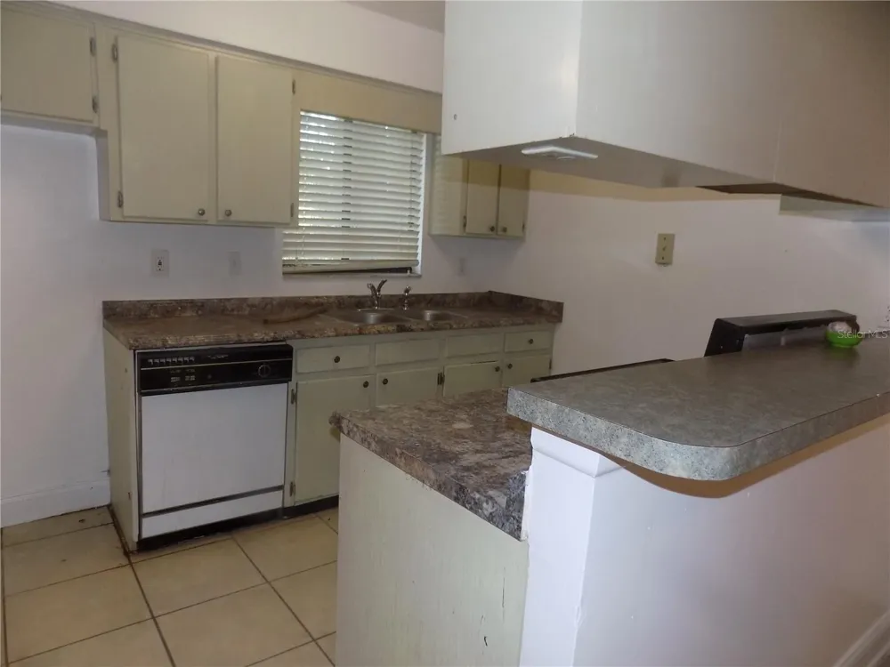 713 SW 69 STREET Gainesville, FL 32607