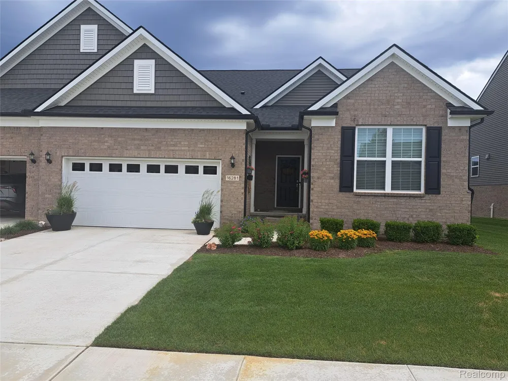 16281 Conifer Lane Clinton Charter Township, MI 48038