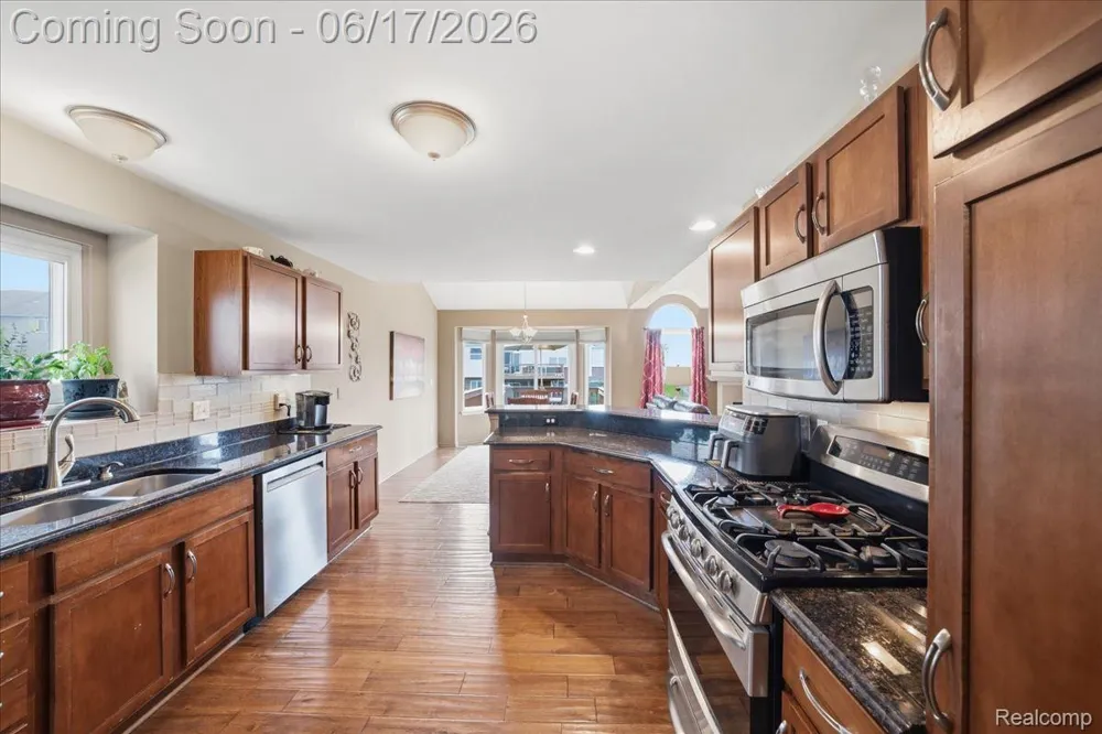 57549 Windmill Point Lyon Charter Township, MI 48165