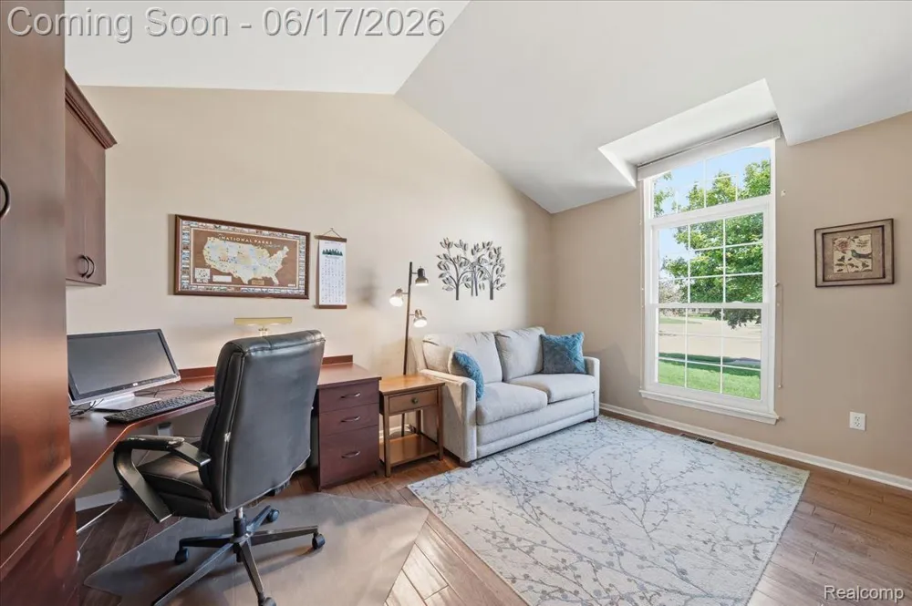 57549 Windmill Point Lyon Charter Township, MI 48165