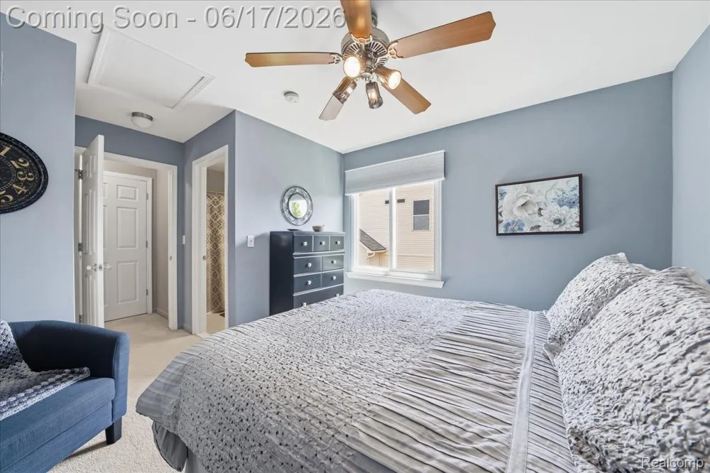 57549 Windmill Point Lyon Charter Township, MI 48165
