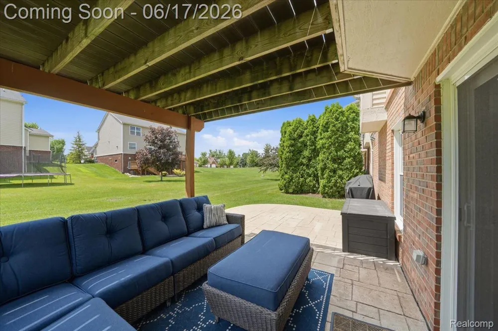 57549 Windmill Point Lyon Charter Township, MI 48165