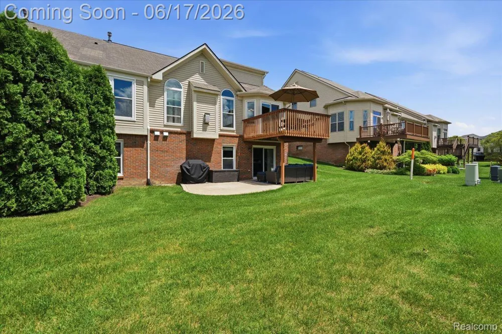 57549 Windmill Point Lyon Charter Township, MI 48165