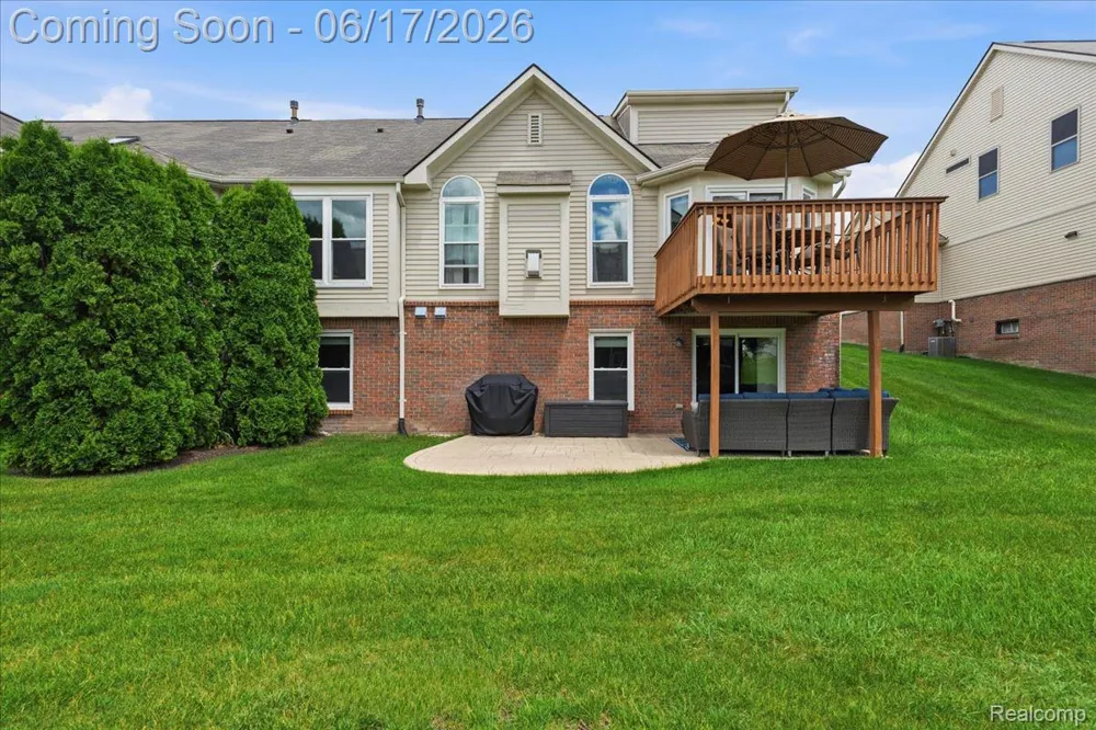57549 Windmill Point Lyon Charter Township, MI 48165