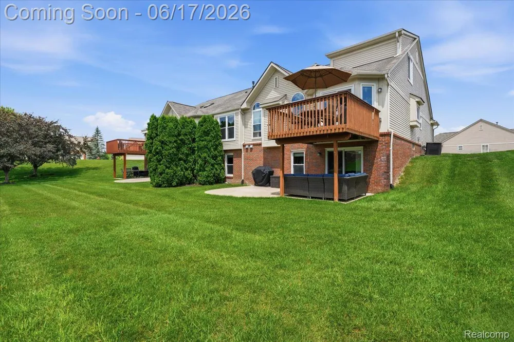 57549 Windmill Point Lyon Charter Township, MI 48165