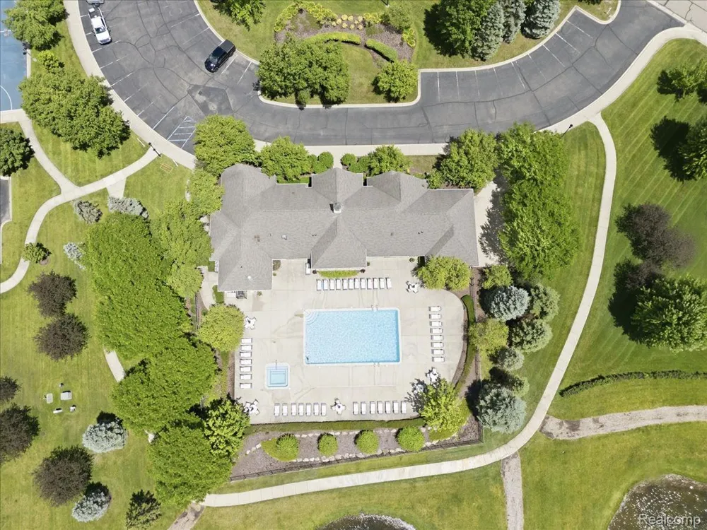 57549 Windmill Point Lyon Charter Township, MI 48165