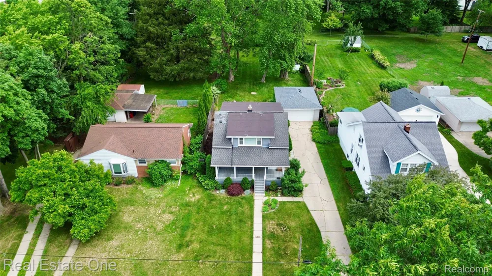 865 Grant Avenue Clawson City, MI 48017