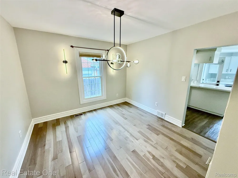 865 Grant Avenue Clawson City, MI 48017
