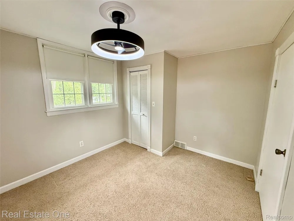 865 Grant Avenue Clawson City, MI 48017