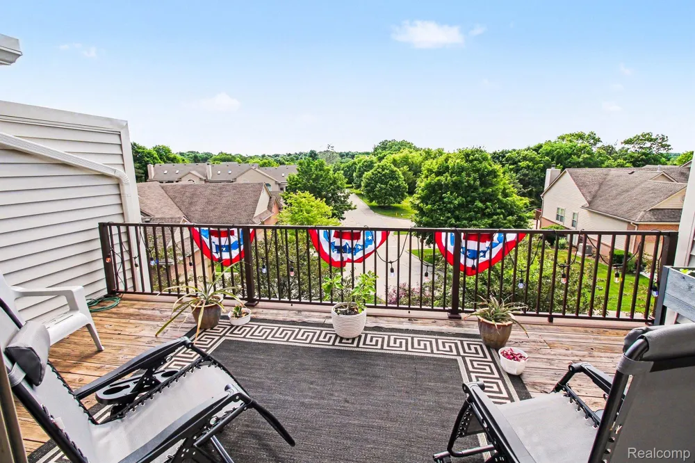 678 Summit Ridge Drive Milford Village, MI 48381
