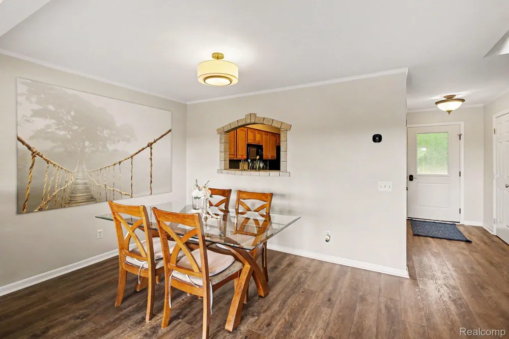 678 Summit Ridge Drive Milford Village, MI 48381