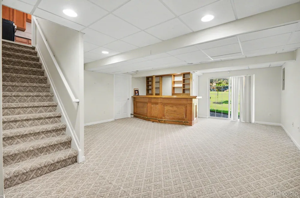 29307 Douglas Drive Novi City, MI 48377