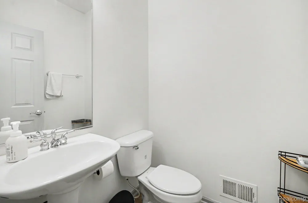 29307 Douglas Drive Novi City, MI 48377