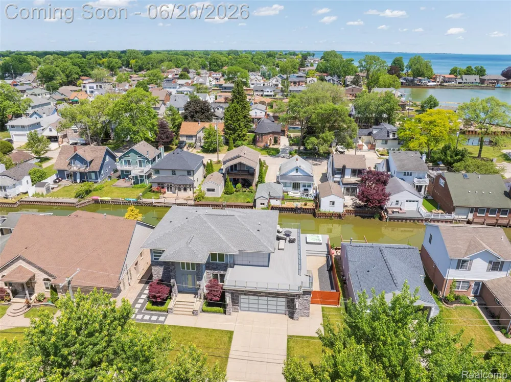 22491 E 10 Mile Road St Clair Shores City, MI 48080