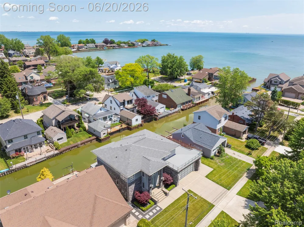 22491 E 10 Mile Road St Clair Shores City, MI 48080