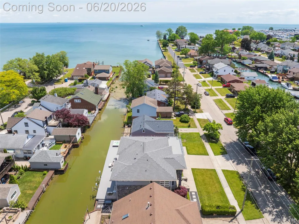 22491 E 10 Mile Road St Clair Shores City, MI 48080