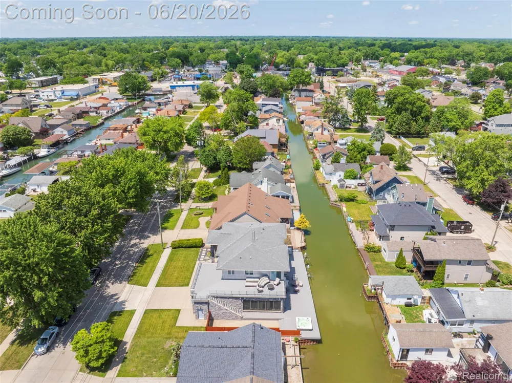 22491 E 10 Mile Road St Clair Shores City, MI 48080