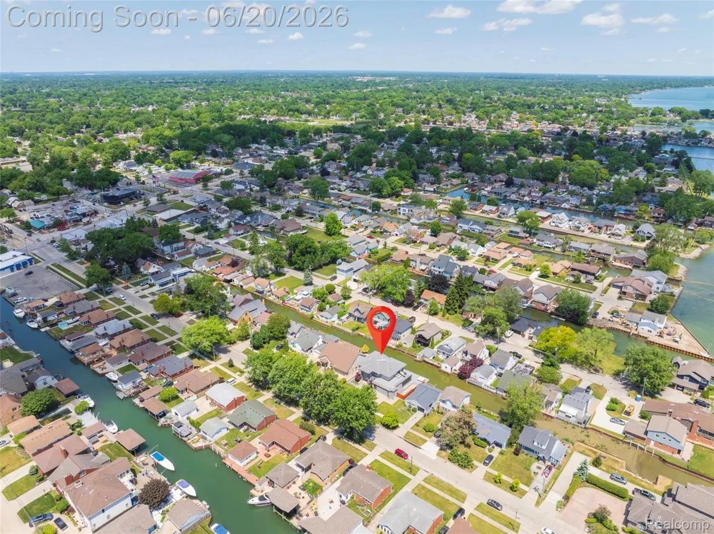 22491 E 10 Mile Road St Clair Shores City, MI 48080