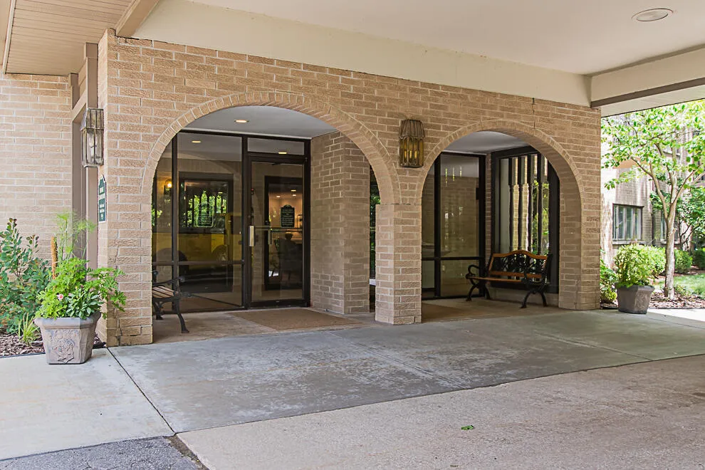 4040 Greenleaf Circle #408 Kalamazoo City, MI 49008