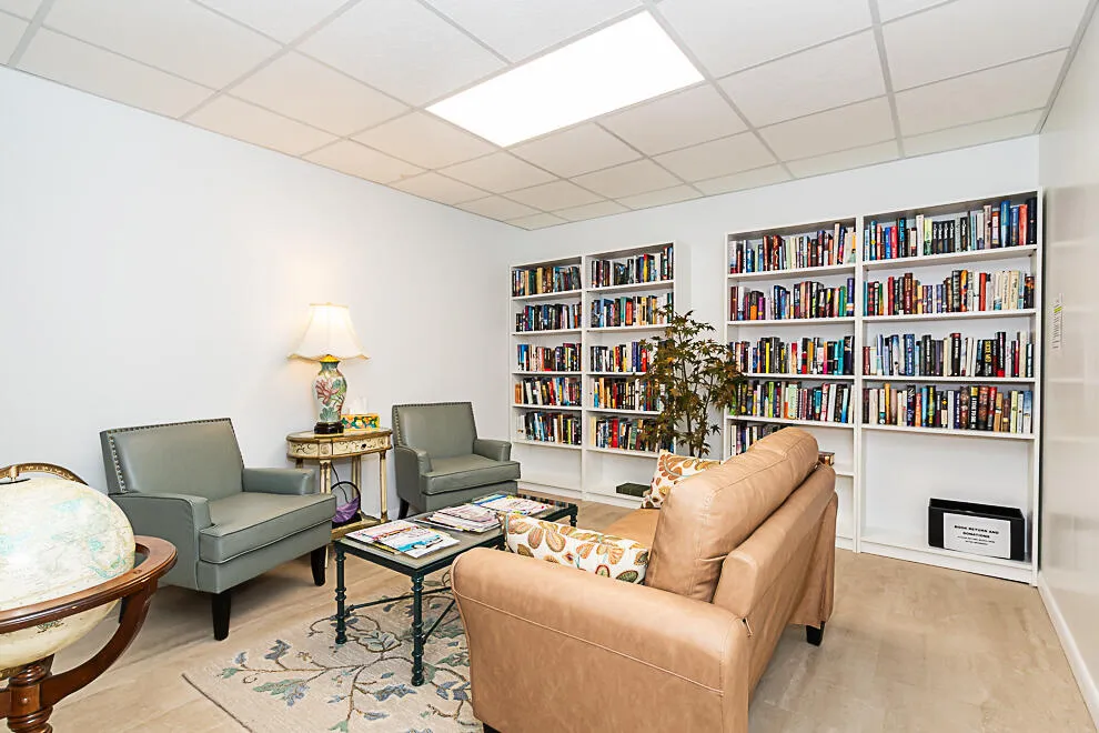 4040 Greenleaf Circle #408 Kalamazoo City, MI 49008