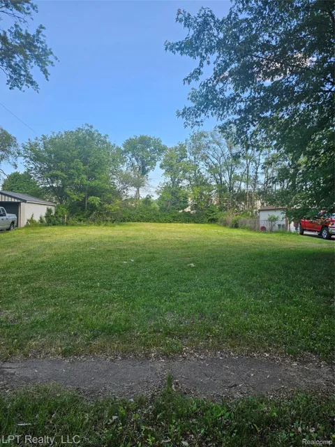 15440 Woodbine