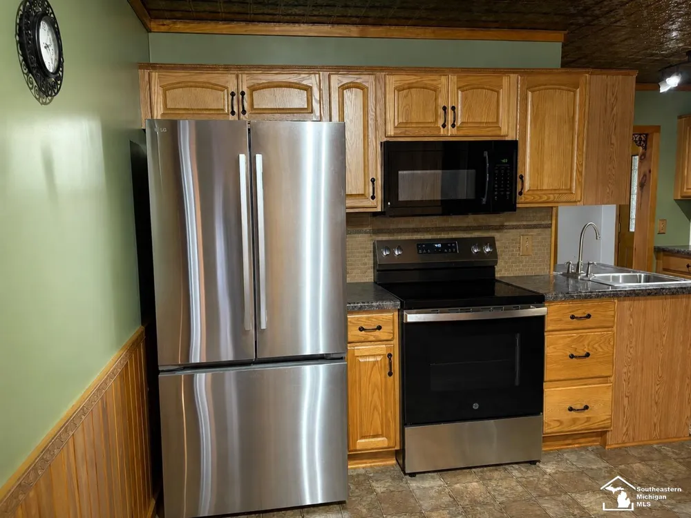 318 Seventh Street Rogers City City, MI 49779