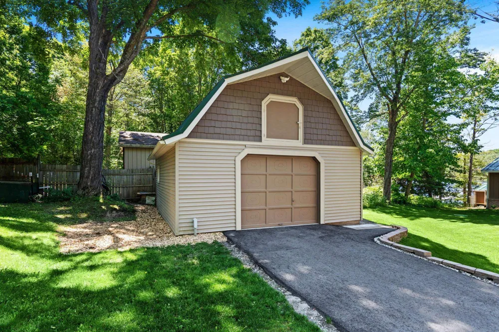 5541 Miles Road South Arm Township, MI 49727