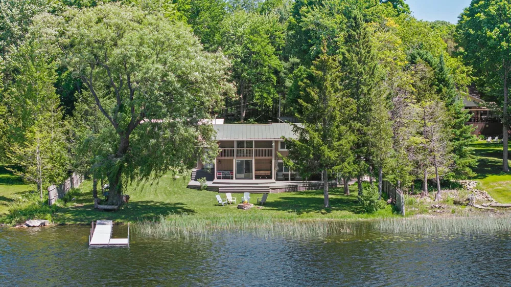 5541 Miles Road South Arm Township, MI 49727