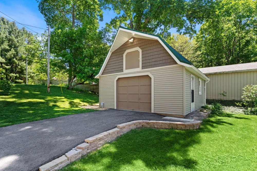 5541 Miles Road South Arm Township, MI 49727