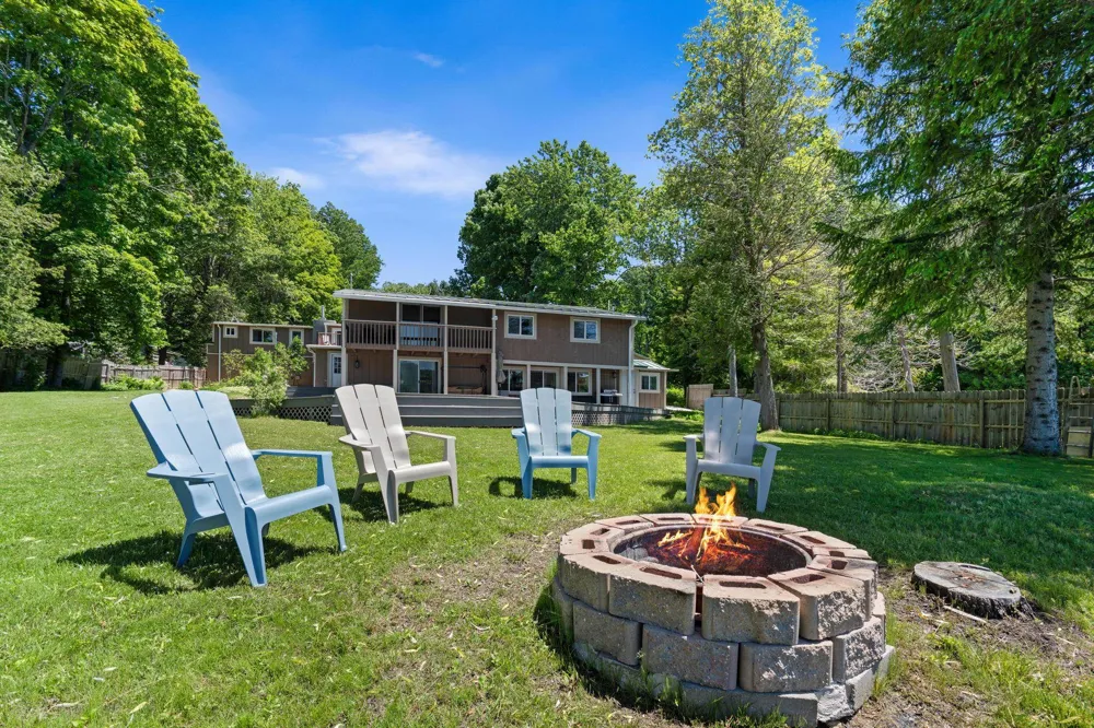 5541 Miles Road South Arm Township, MI 49727