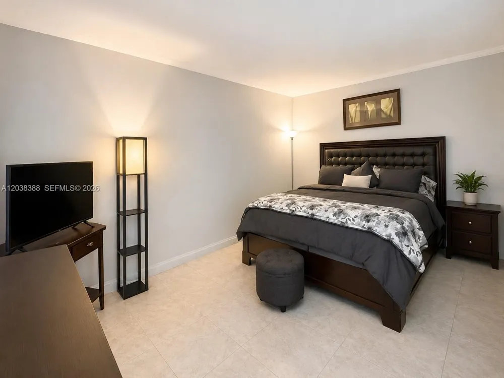 1200 West Ave #312 Miami Beach, FL 33139