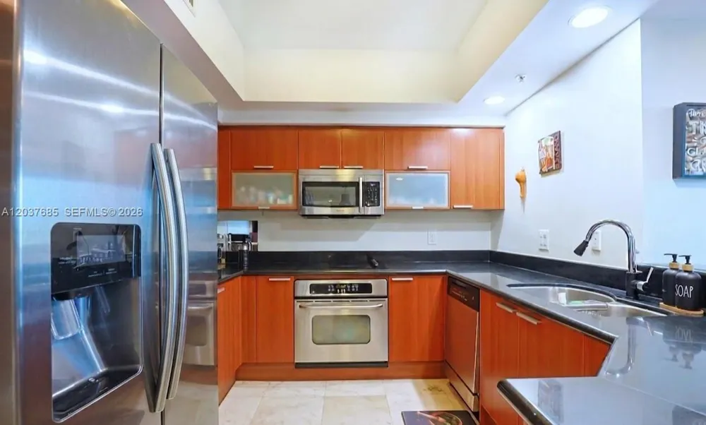 15051 Royal Oaks Ln #401 North Miami, FL 33181