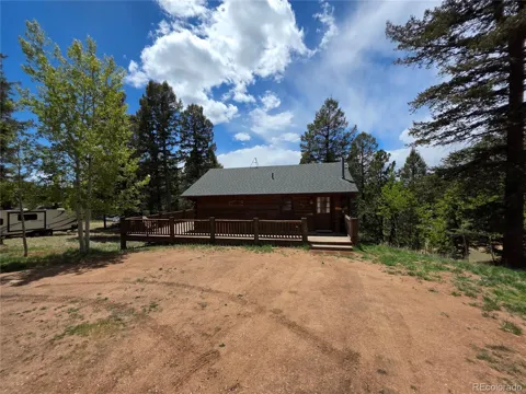 17 Deer Lake Circle