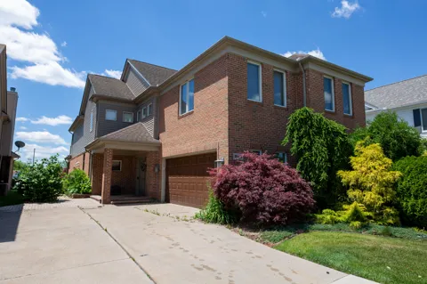229 Keelson Drive #11