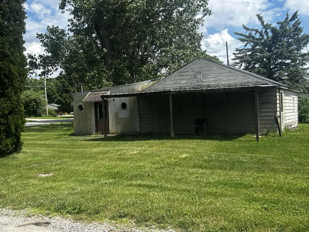 10924 E Grand River Avenue Portland, MI 48875