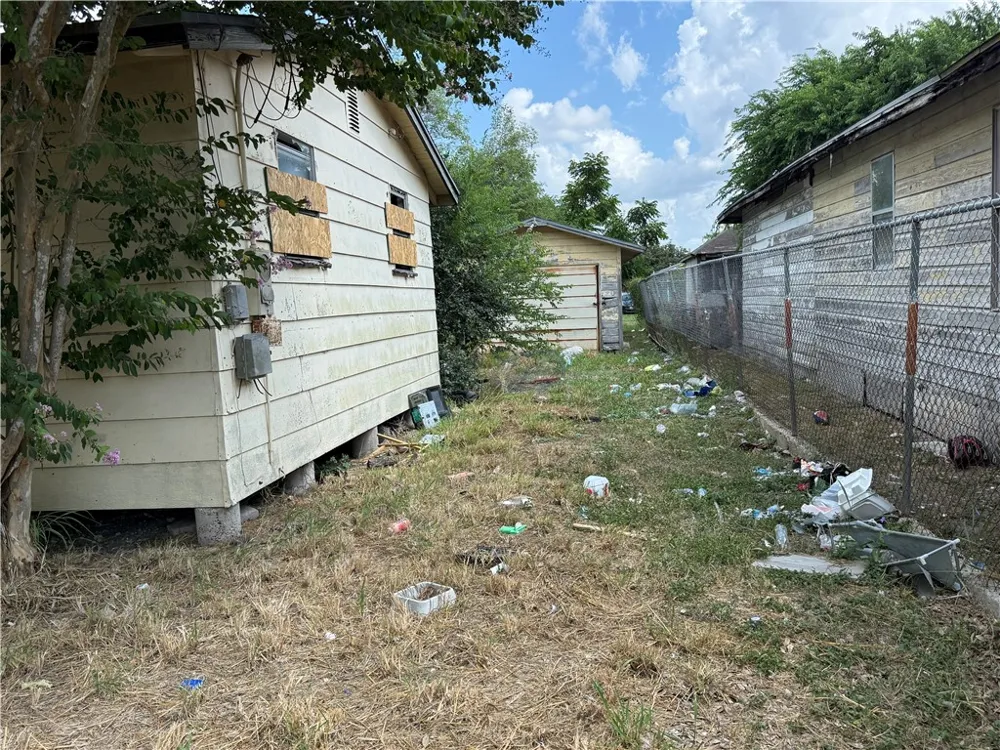 605 Nebraska Street Robstown, TX 78380
