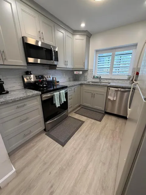 4737 NW 30th Street