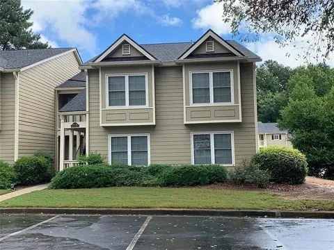27 MATAWAN CIRCLE SE