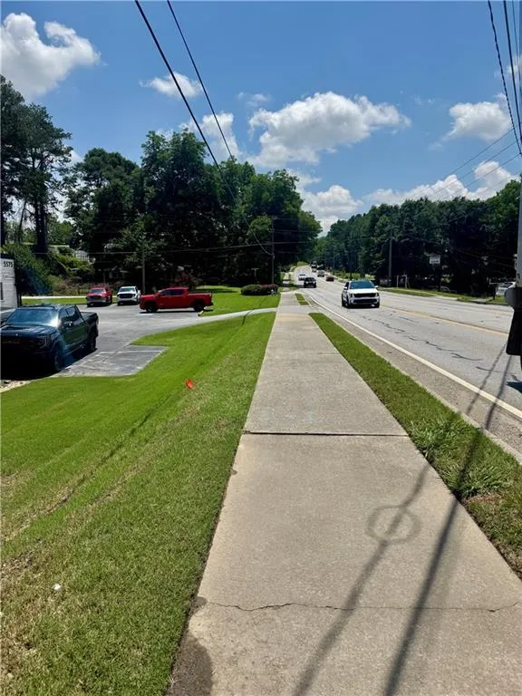 5557 Oakdale Road SE Mableton, GA 30126