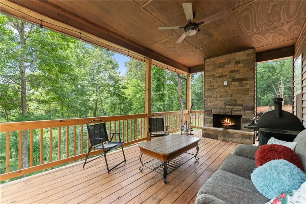 308 Fowler Creek Drive Cleveland, GA 30528