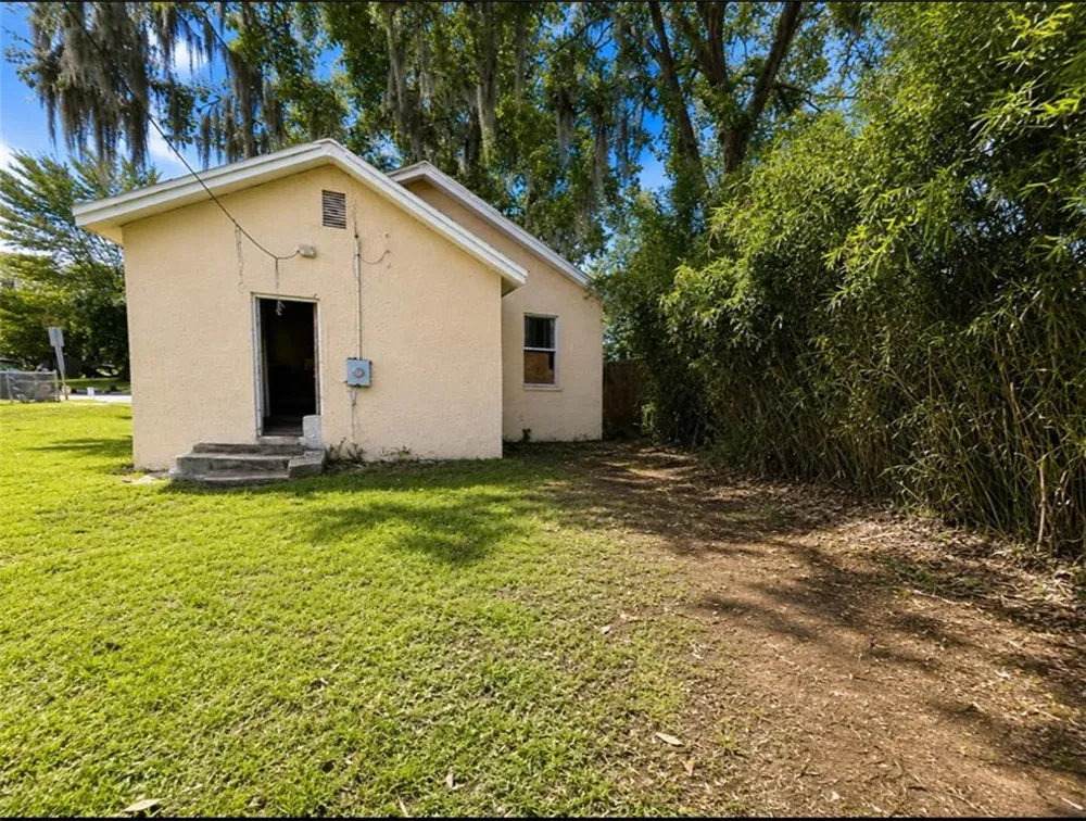 1307 E 42nd Street Savannah, GA 31404
