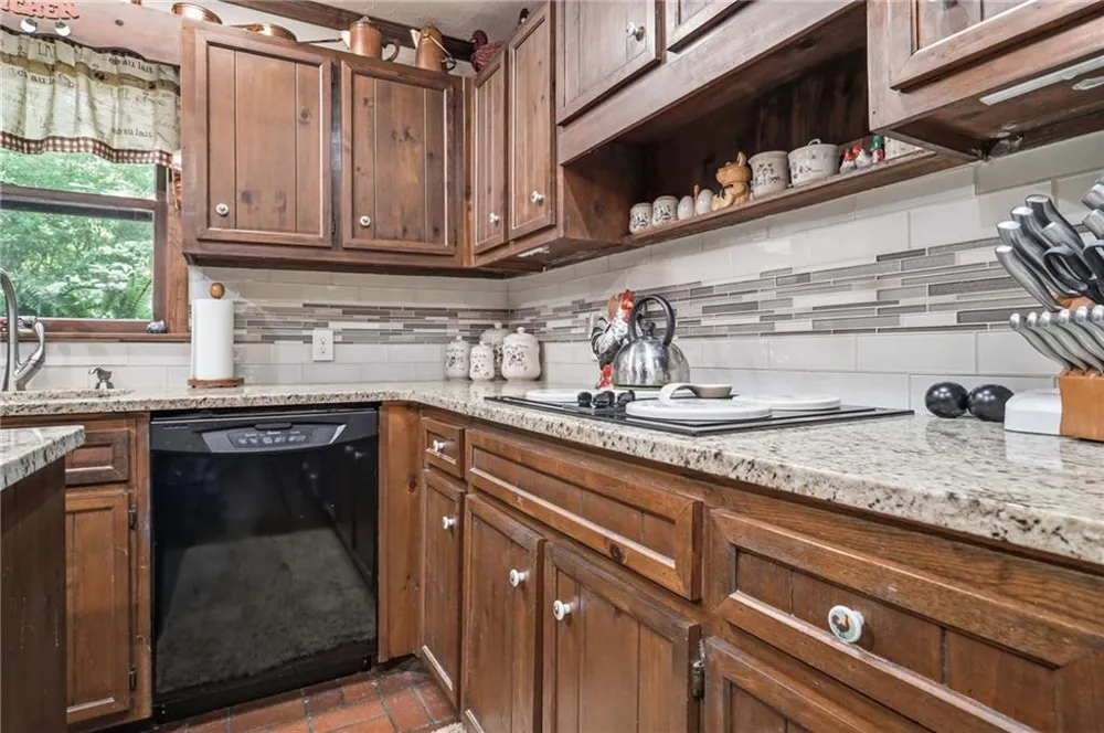 988 Woodland Sautee Nacoochee, GA 30571