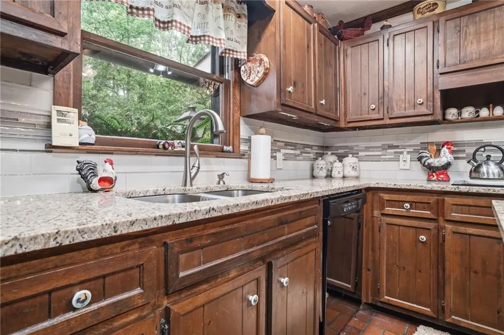 988 Woodland Sautee Nacoochee, GA 30571